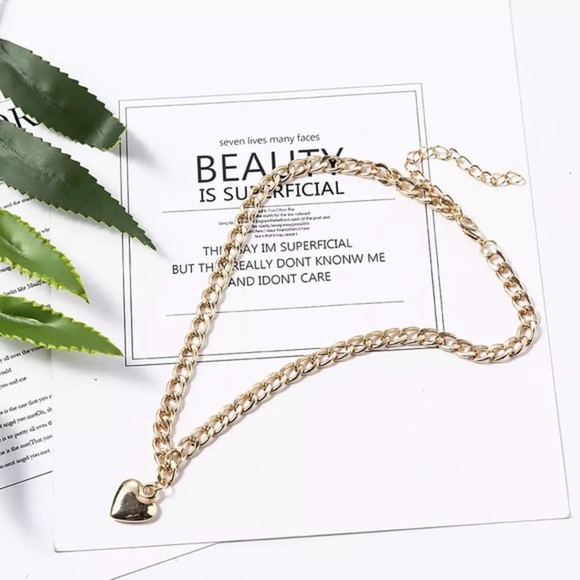 3/$30 💛 Gold Heart Chain Choker - Picture 6 of 8